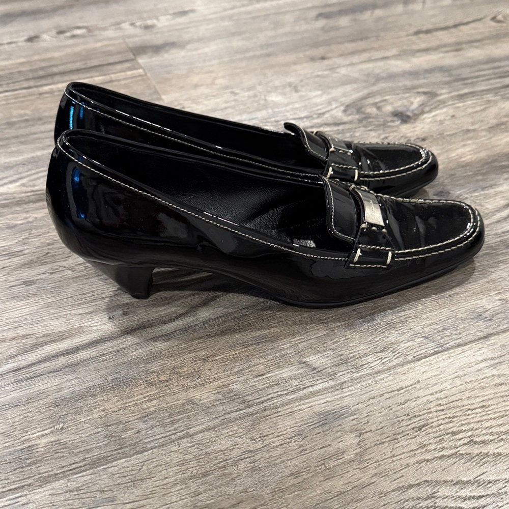 Prada Black Women's Loafers - Picture 5 of 13